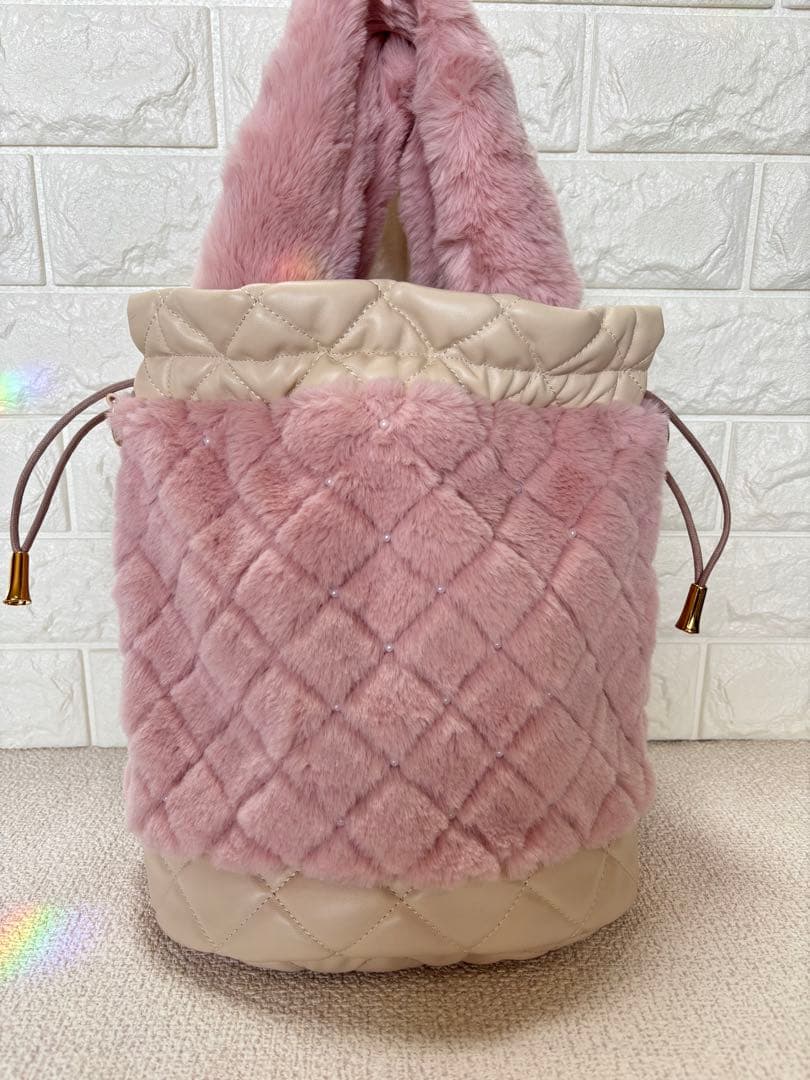 黒*こ様 コヤンイサムチョン　丸底巾着ファーバッグ　ピンク　白うさちゃん