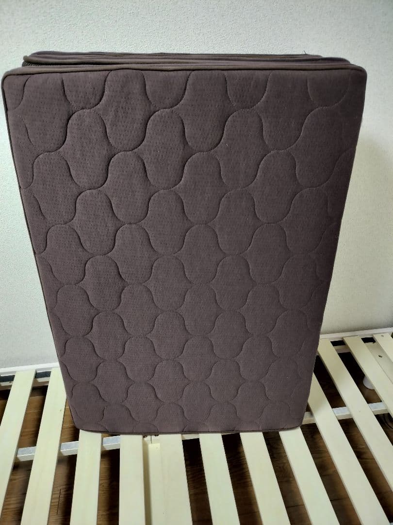 アイリスオーヤマ　エアリーマットレス 三つ折りシングル 9cm 高反発 洗える