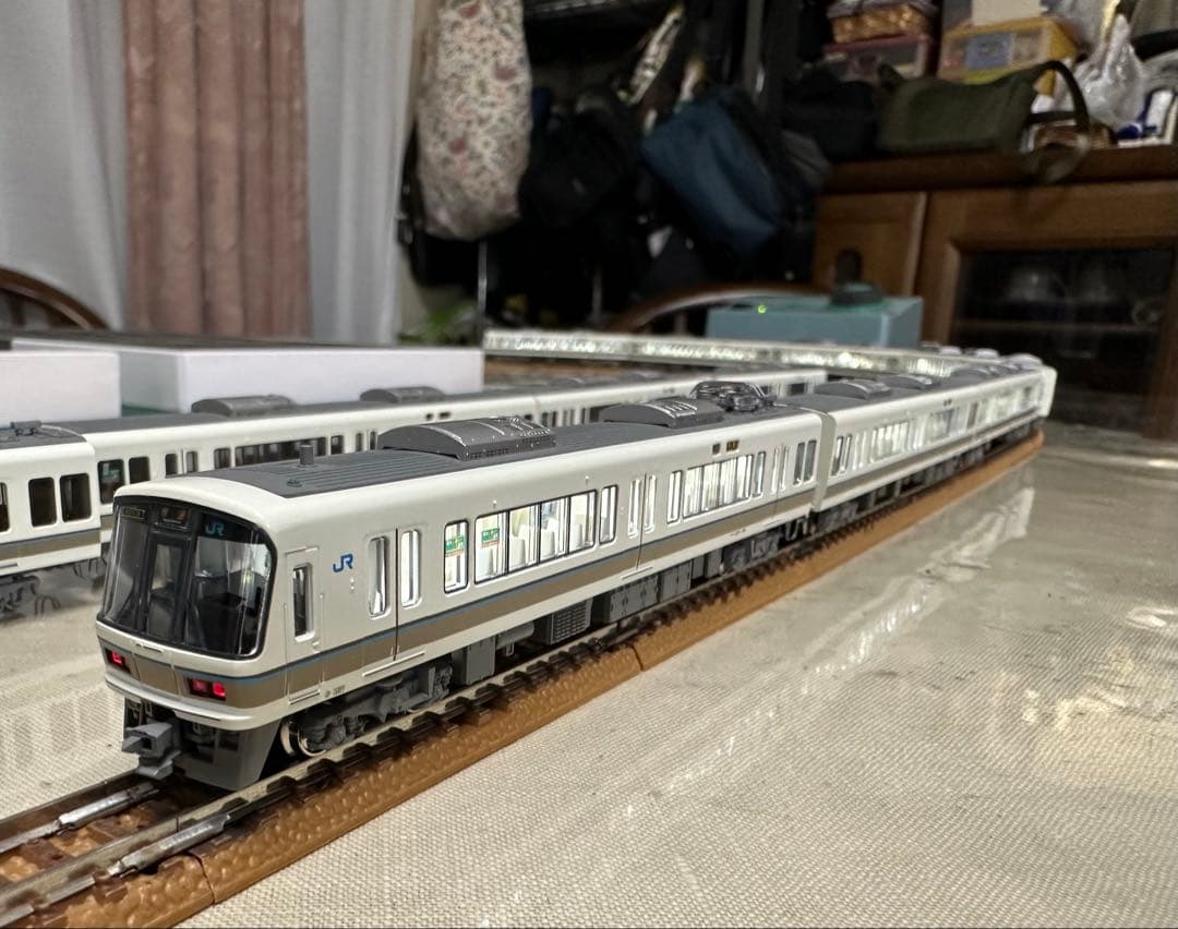 【10%OFF】KATO 221系 12両《基本4両＋増結8両》2M&車内照明付