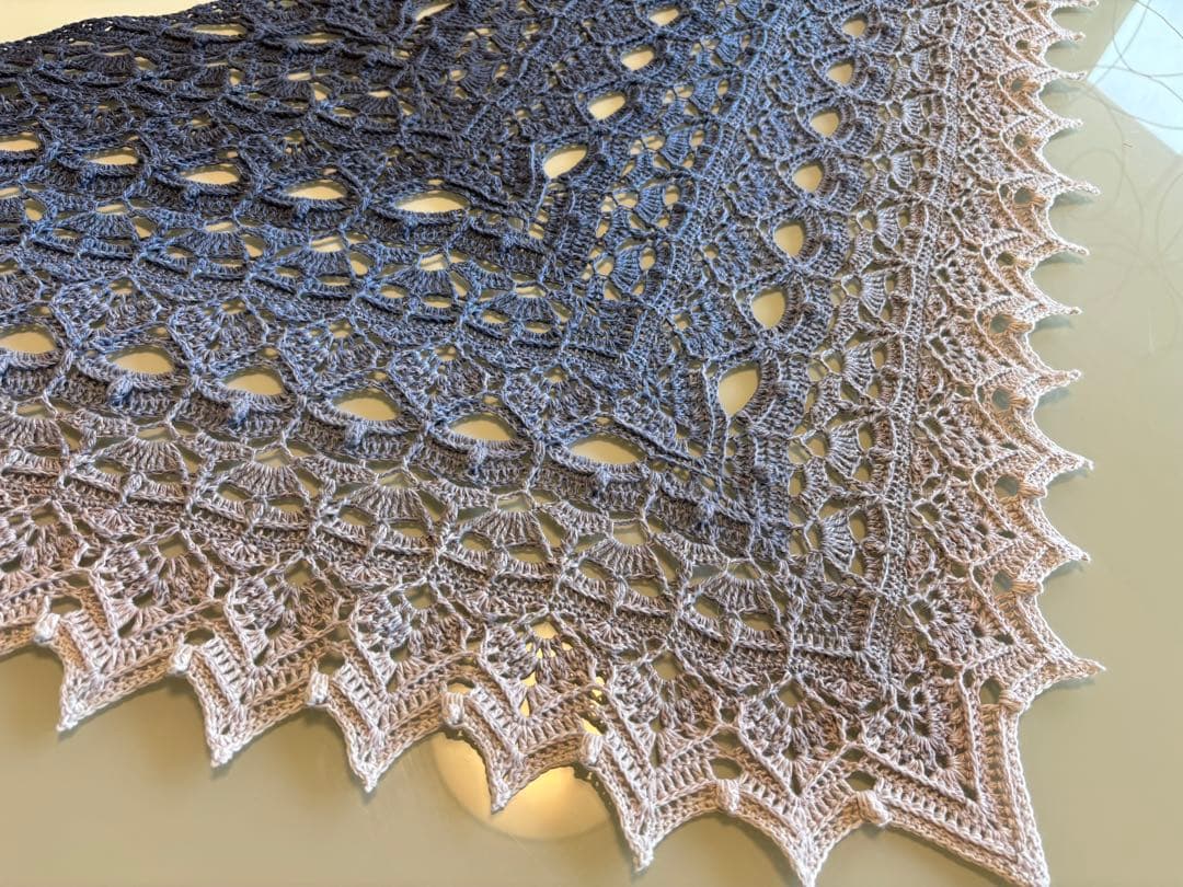 三角　バレエショール　綿100% 年中使用可　ヨーロッパ輸入糸　NEWデザイン