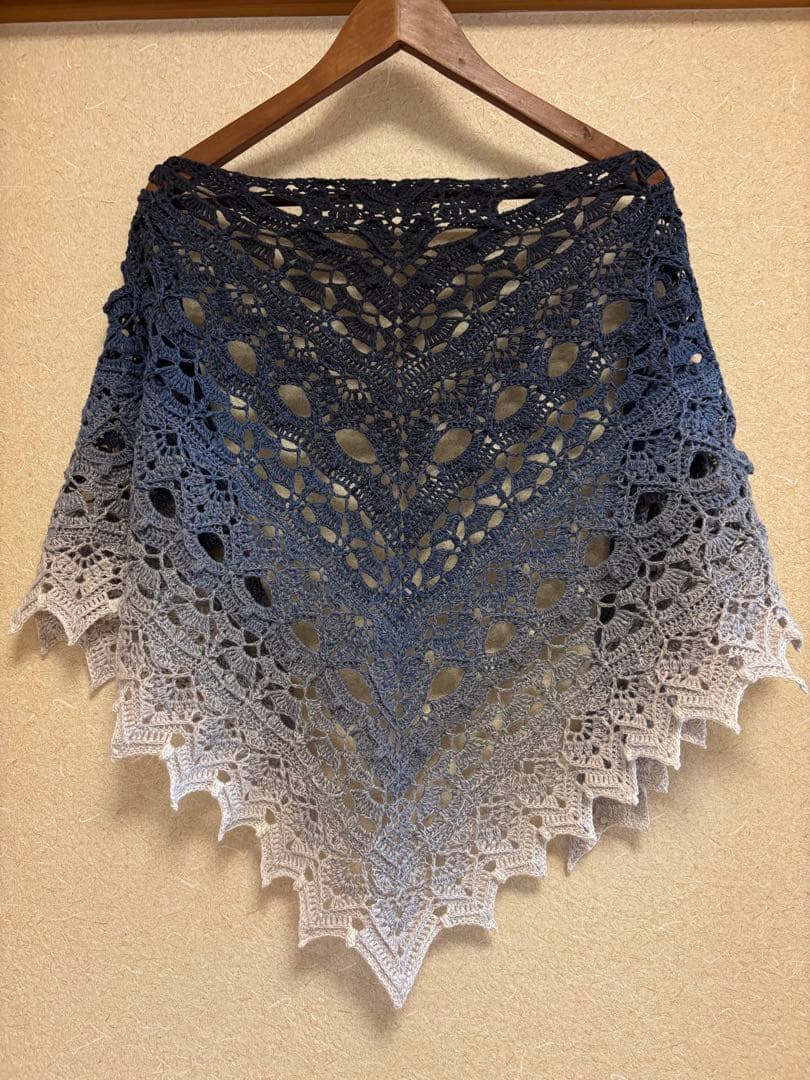 三角　バレエショール　綿100% 年中使用可　ヨーロッパ輸入糸　NEWデザイン