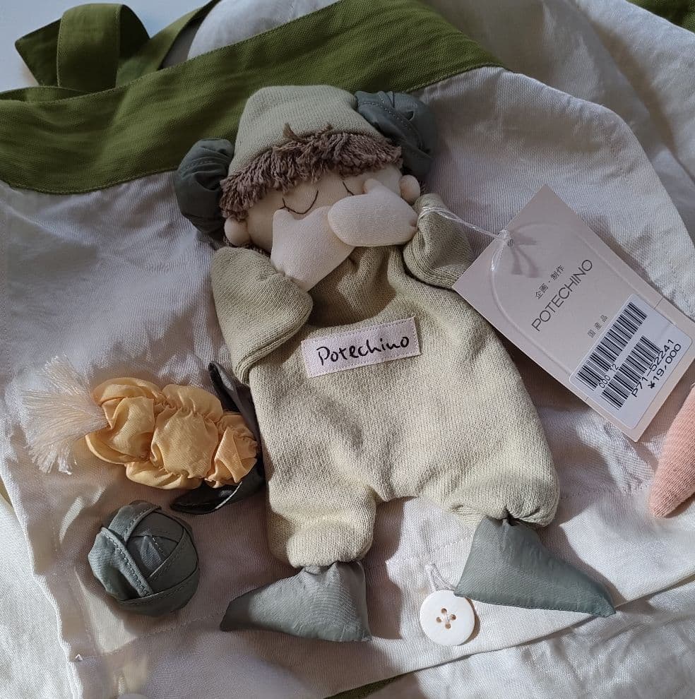 【新品未使用】Potechino さえら エプロン