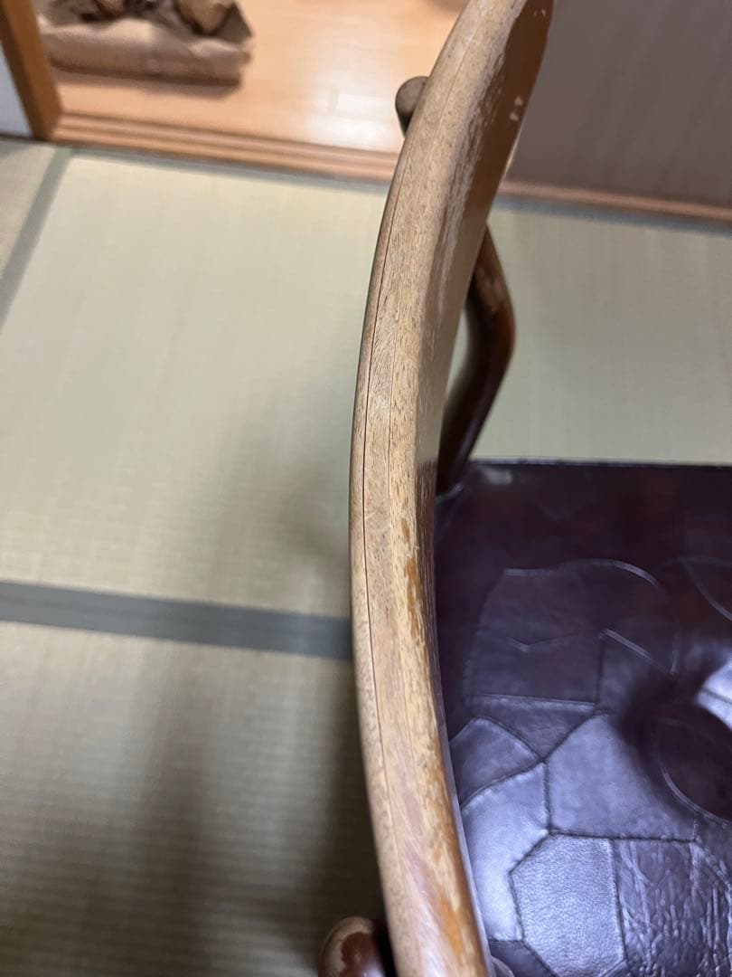アンティークチェア　革