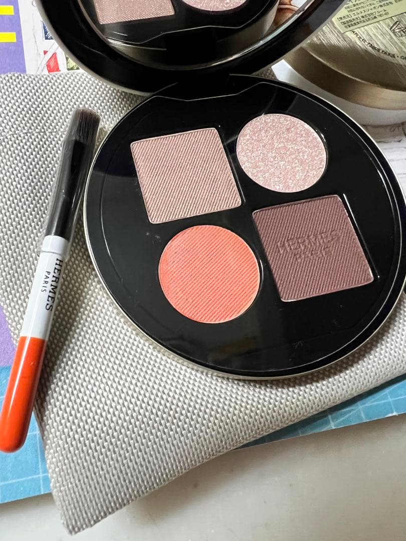 新品未使用⭐︎エルメス　フェイスパウダー　チーク　アイシャドウ　メイクアップセット