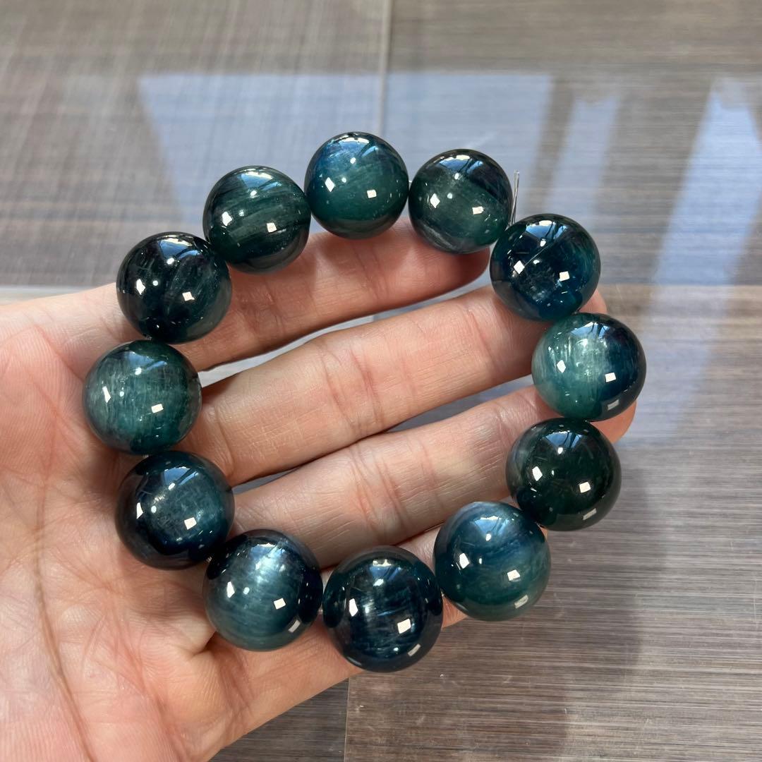 収蔵品　大玉　グリーンカイヤナイトブレスレット　2