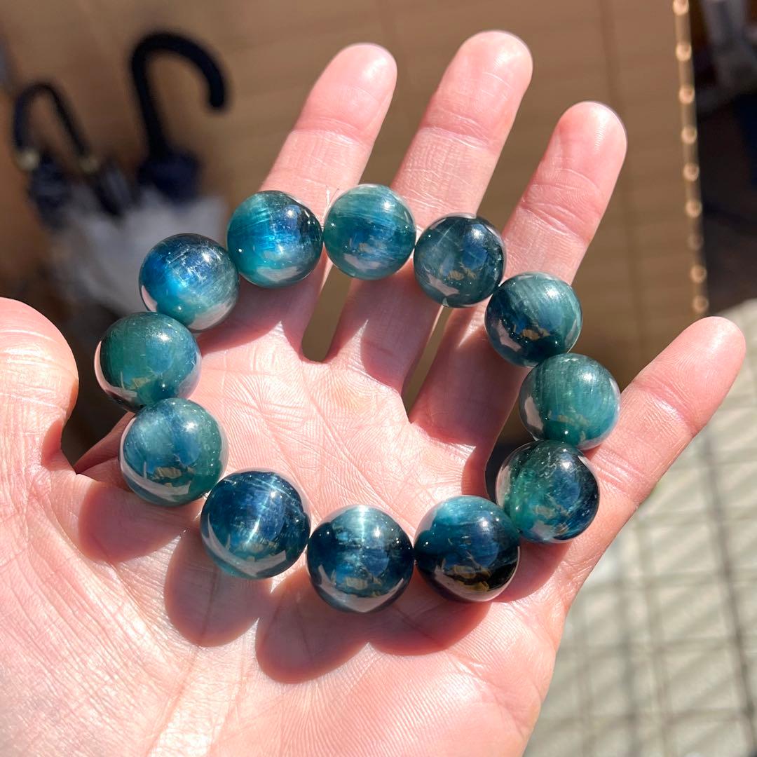 収蔵品　大玉　グリーンカイヤナイトブレスレット　2