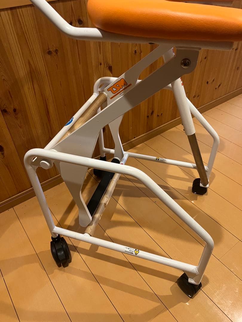 歩く事をあきらめない歩行器 たぁ〜くん 津島鉄工所