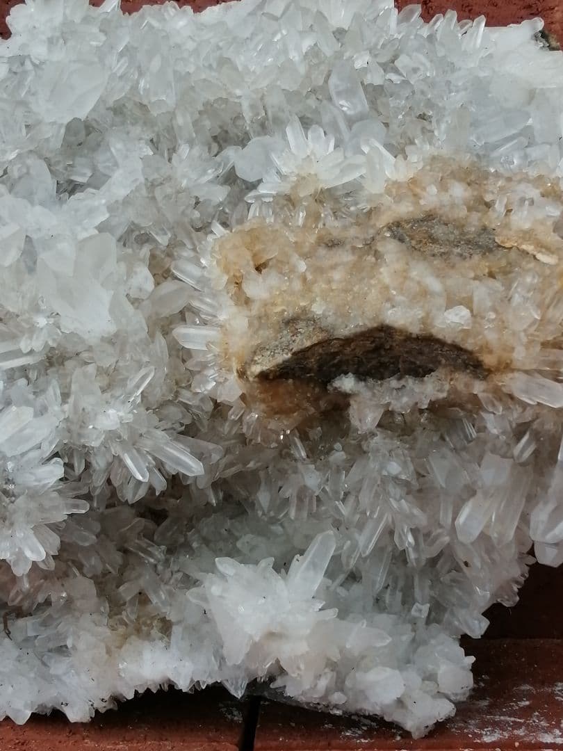 水晶クラスター8.1kg ーtot32