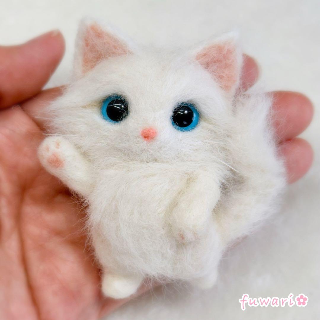 猫 羊毛フェルト 茶白ちゃん♡ 白猫ちゃん♡ スモールサイズ