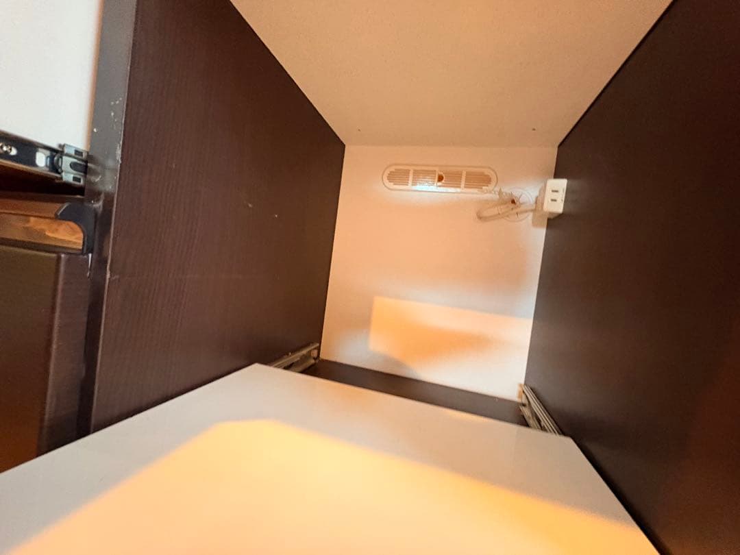 ダークブラウン木製キッチンカウンター