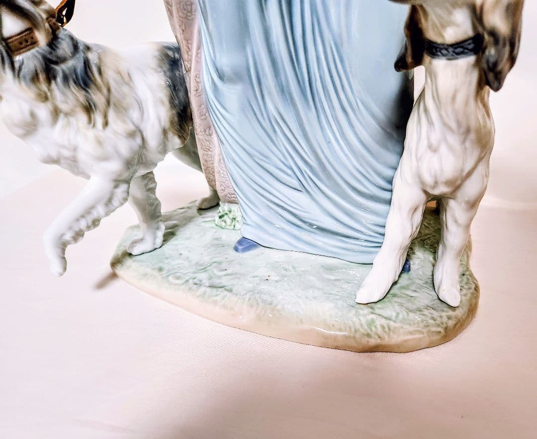 リヤドロ LLADRO【美品】フィギュリン《優雅な散歩のひととき》No.5802