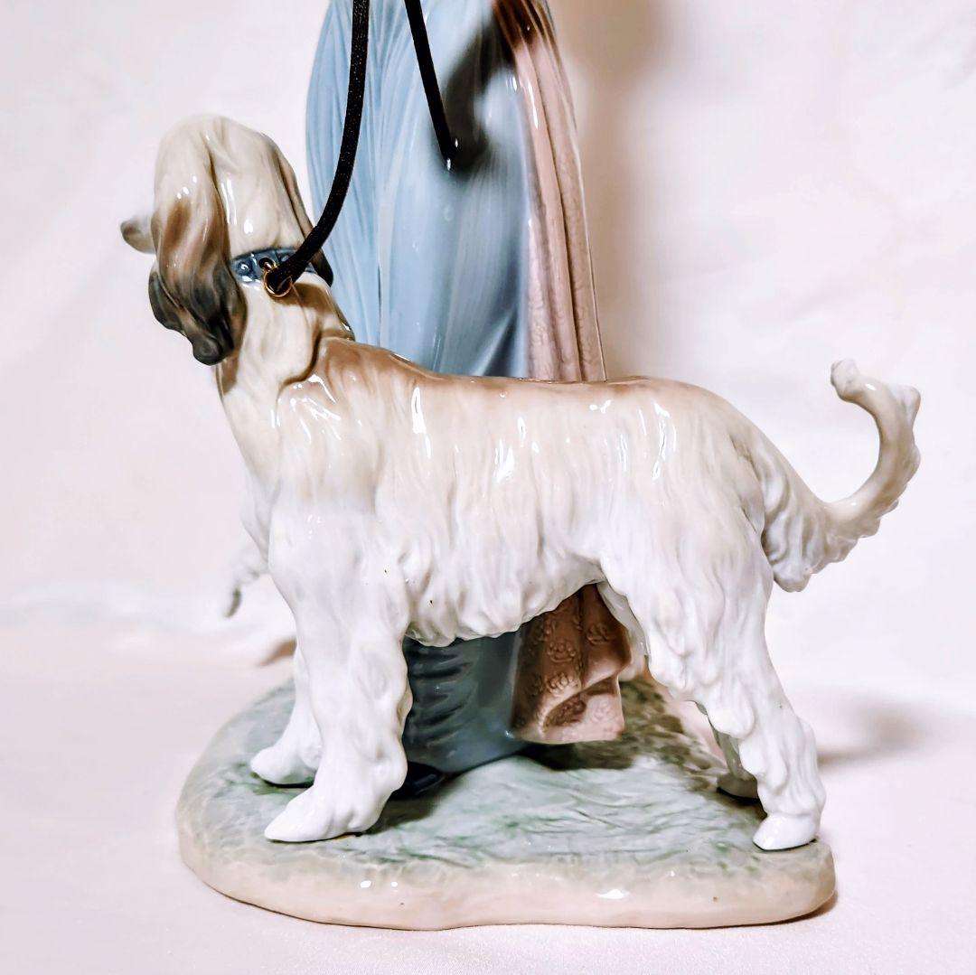 リヤドロ LLADRO【美品】フィギュリン《優雅な散歩のひととき》No.5802