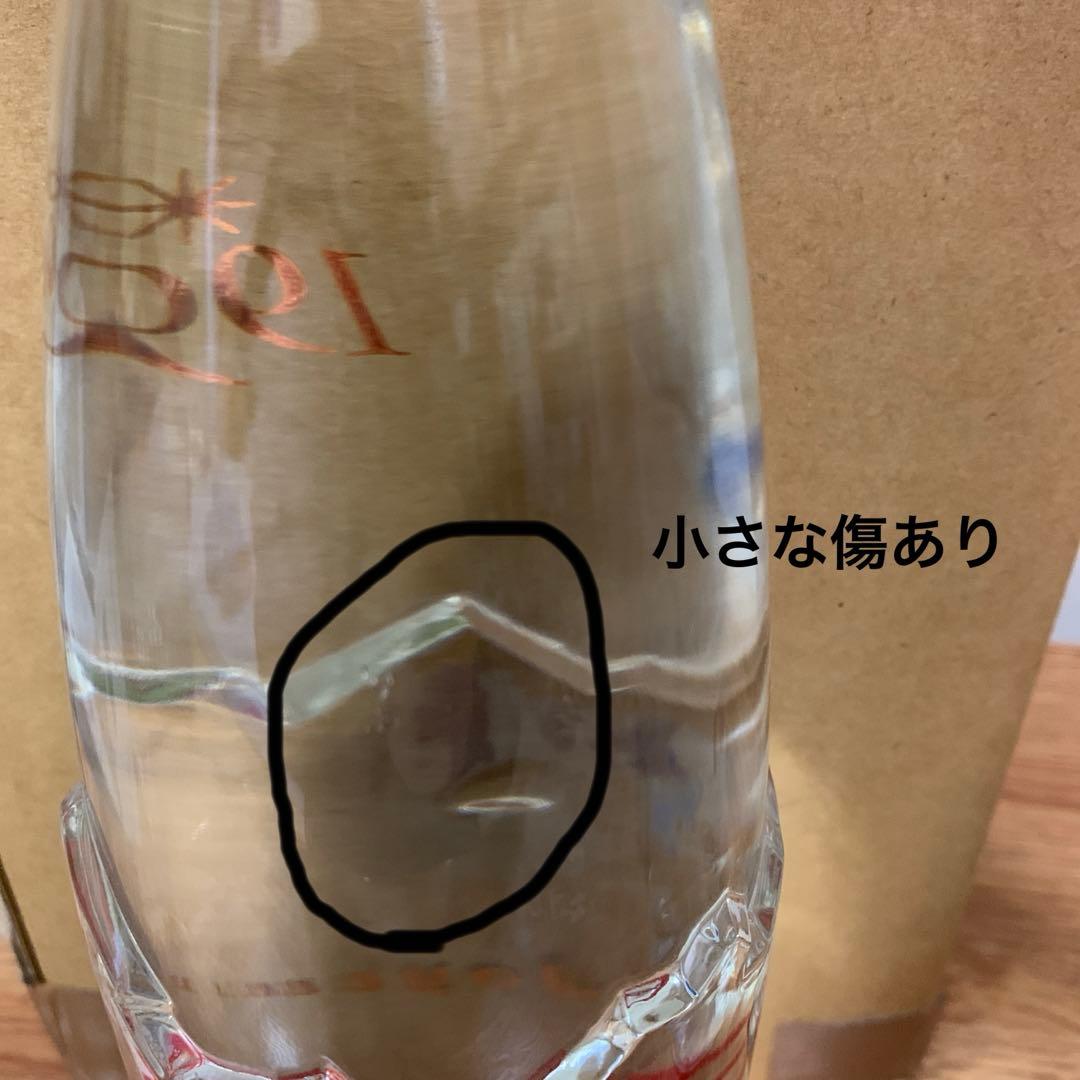 エビアン イヤーボトル 1995-1998年セット - メルカリ