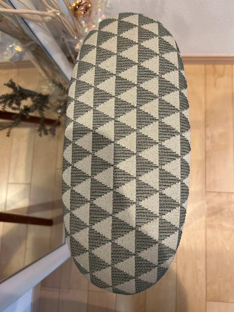 幾何学模様　オーバル型　スツール　木製　HOLM230 amba stool