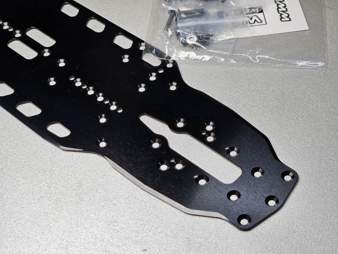 受注生産 XRAY X4 24/25 1.5mm アルミシャーシ+専用ビス