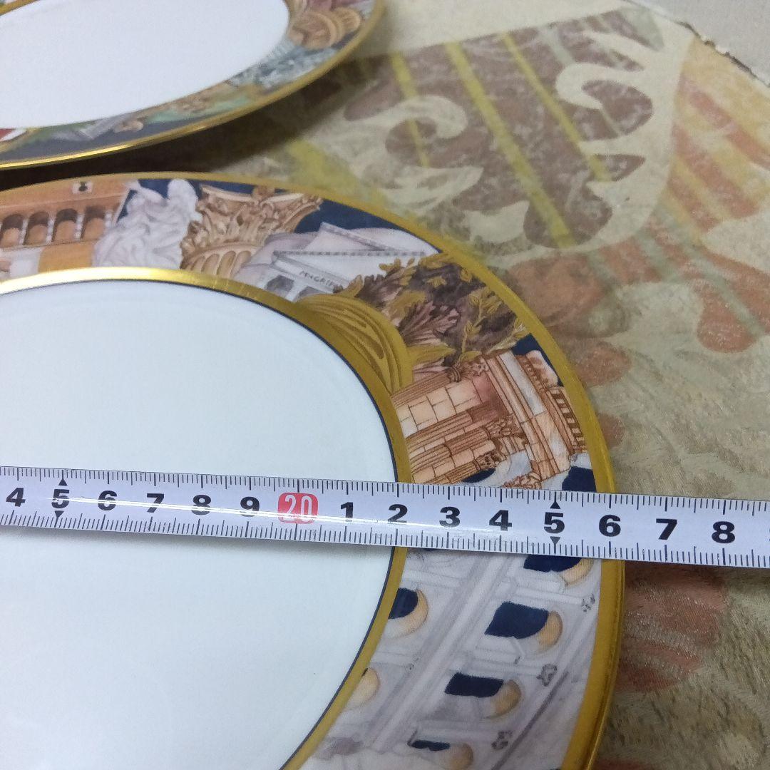 ローズリリーベルナルドメトロポール　 ローマ　パリ