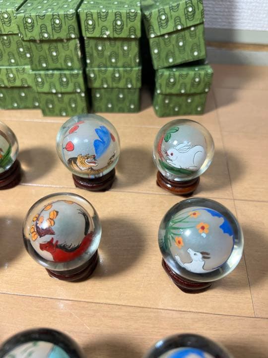 755 中国伝統工藝　十二支　内絵丸玉ガラス球　未使用　　　　有田焼