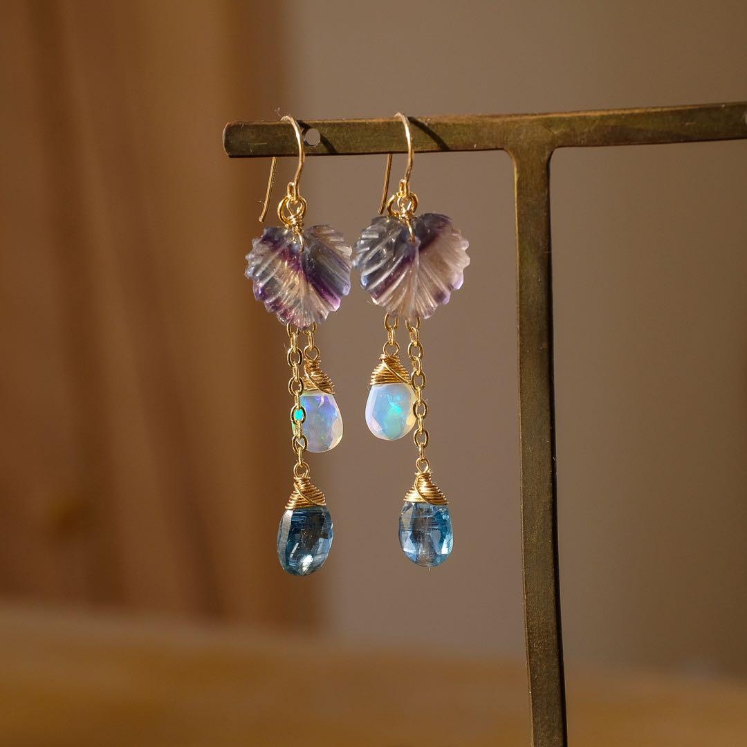 14kgfフローライトリーフカービングピアス