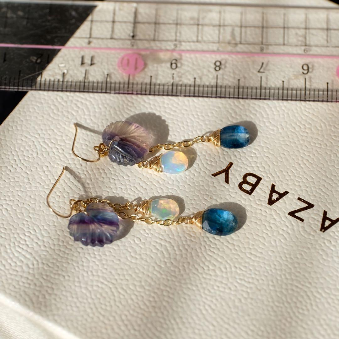 14kgfフローライトリーフカービングピアス