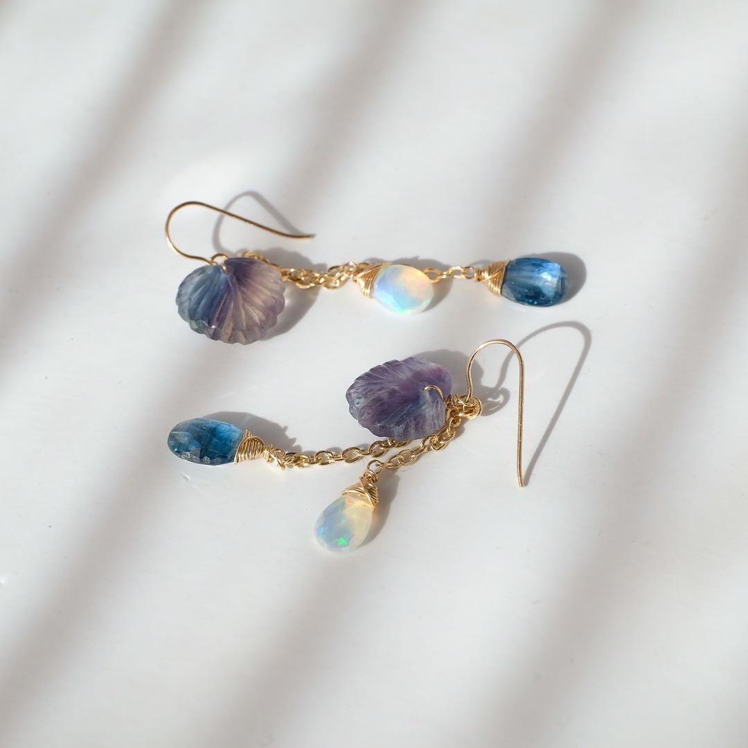 14kgfフローライトリーフカービングピアス