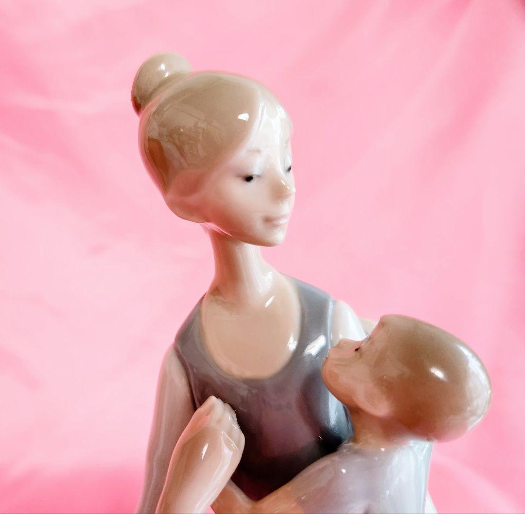 たけ　リヤドロLLADRO【美品】フィギュリン《母と子》
