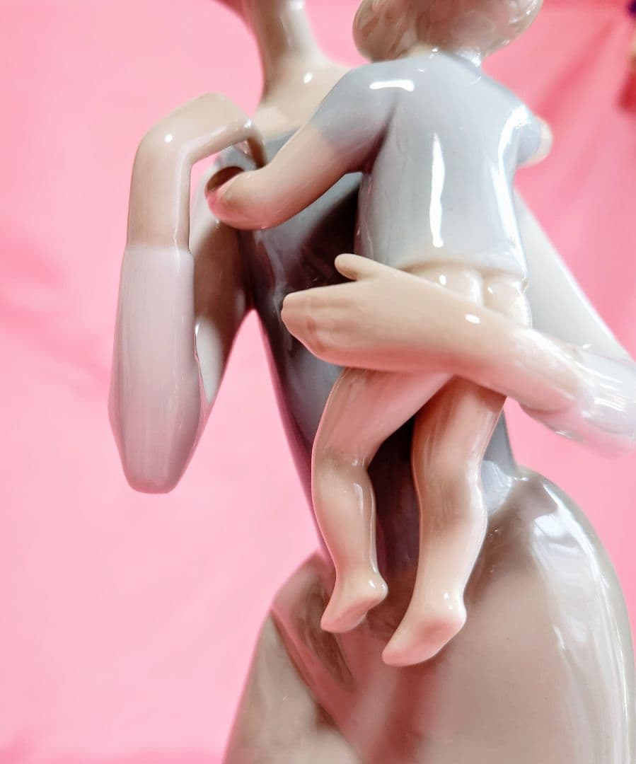 たけ　リヤドロLLADRO【美品】フィギュリン《母と子》