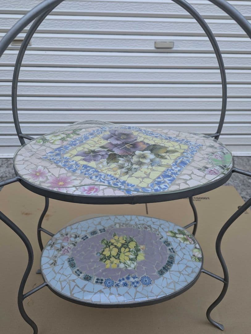 カナダ製　ヴィンテージ モザイクタイル 2段ティースタンド サイドテーブル