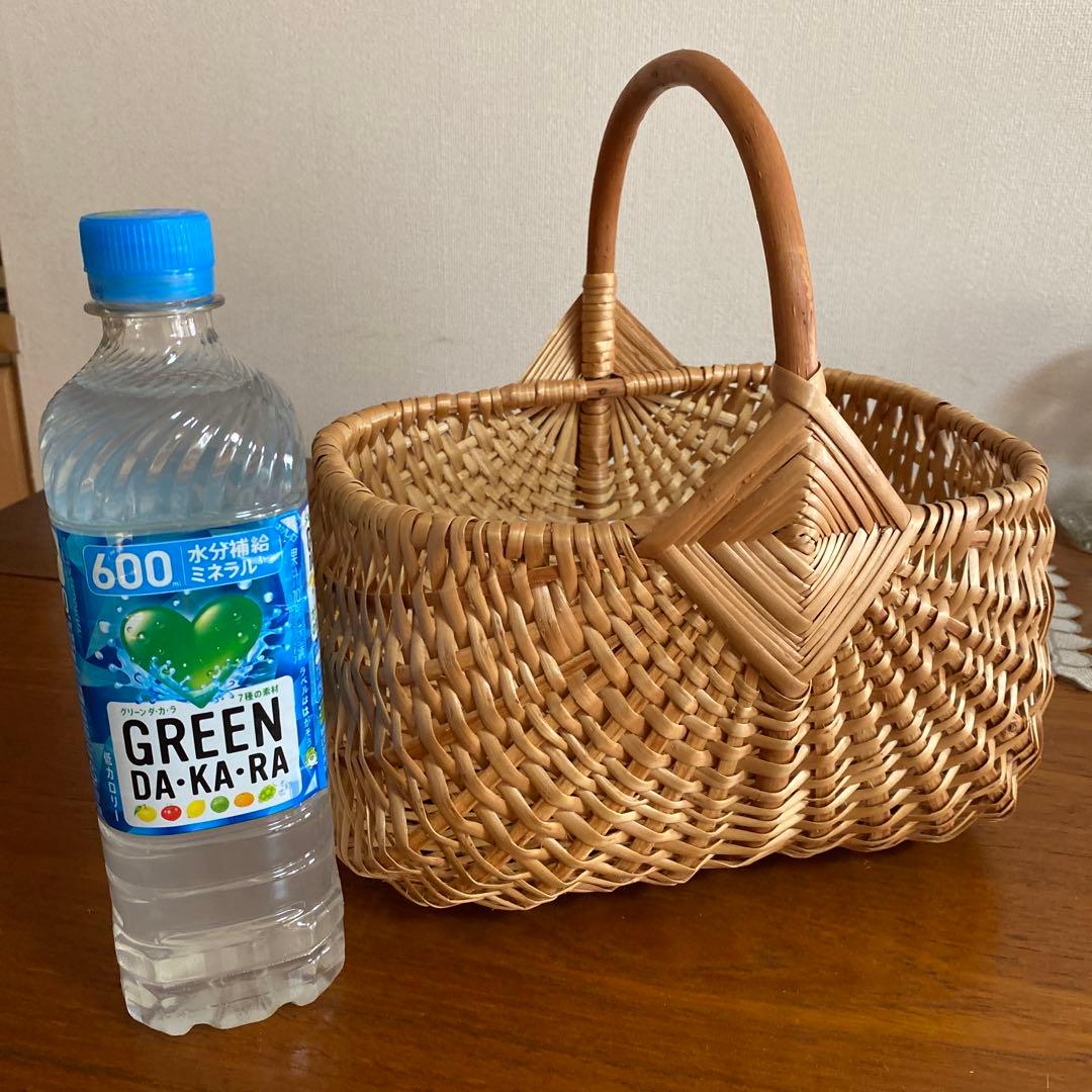 ラトビア　リトアニア　かご　バスケット