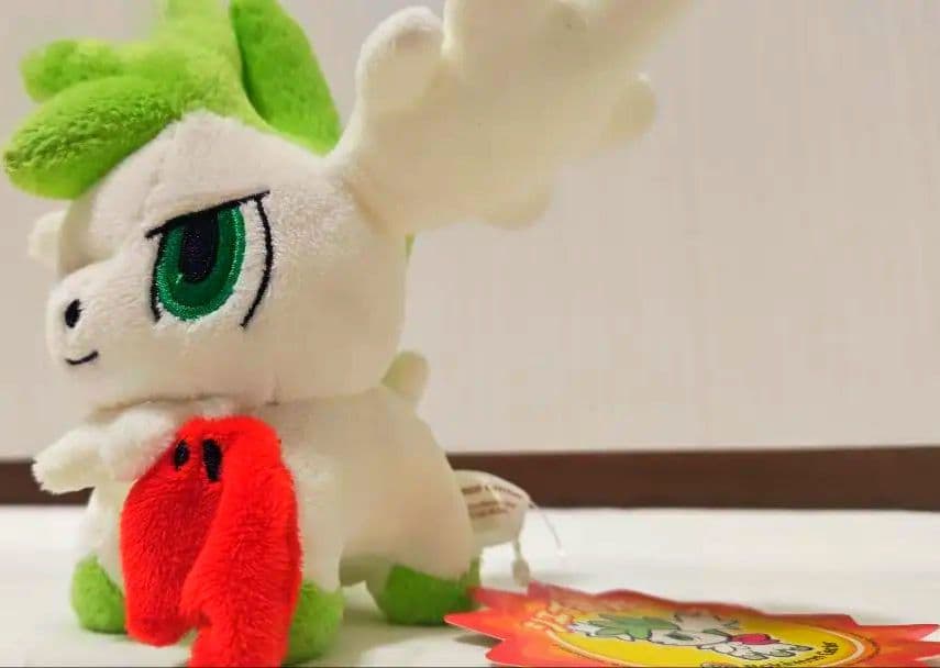 【タグ付き】ポケモンセンター限定 シェイミ ぬいぐるみ（スカイフォルム）