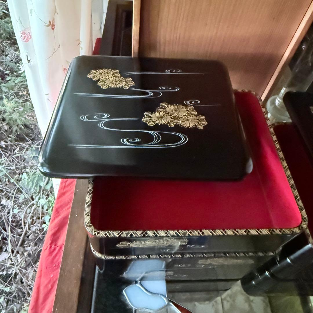 2208様感謝‼JAPAN輪島工房特製沈金『曲水菊づくし』輪島 五段重箱2枚蓋