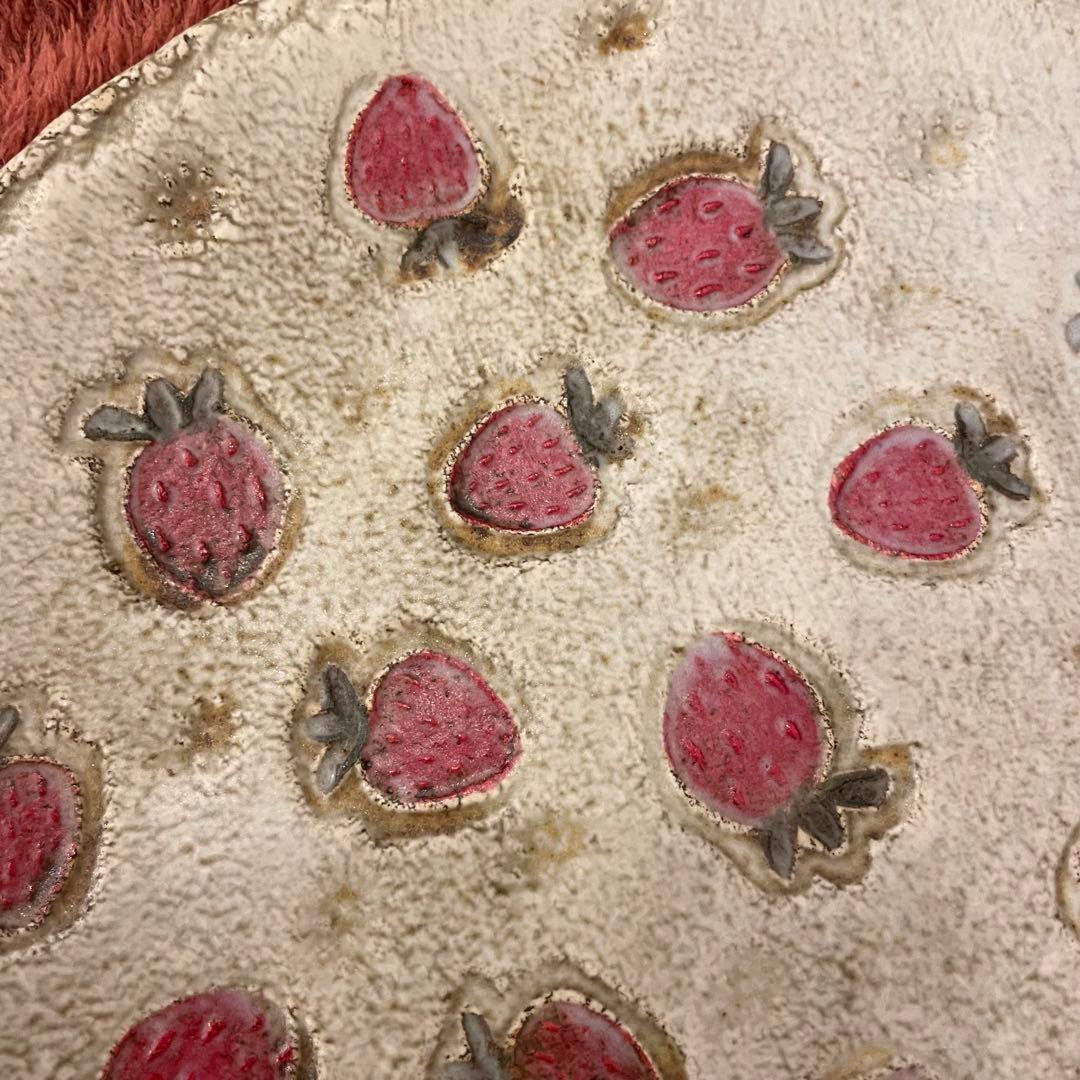 本田あつみ　苺　いちご　大皿　プレート　25cm 丸皿　フルーツ柄