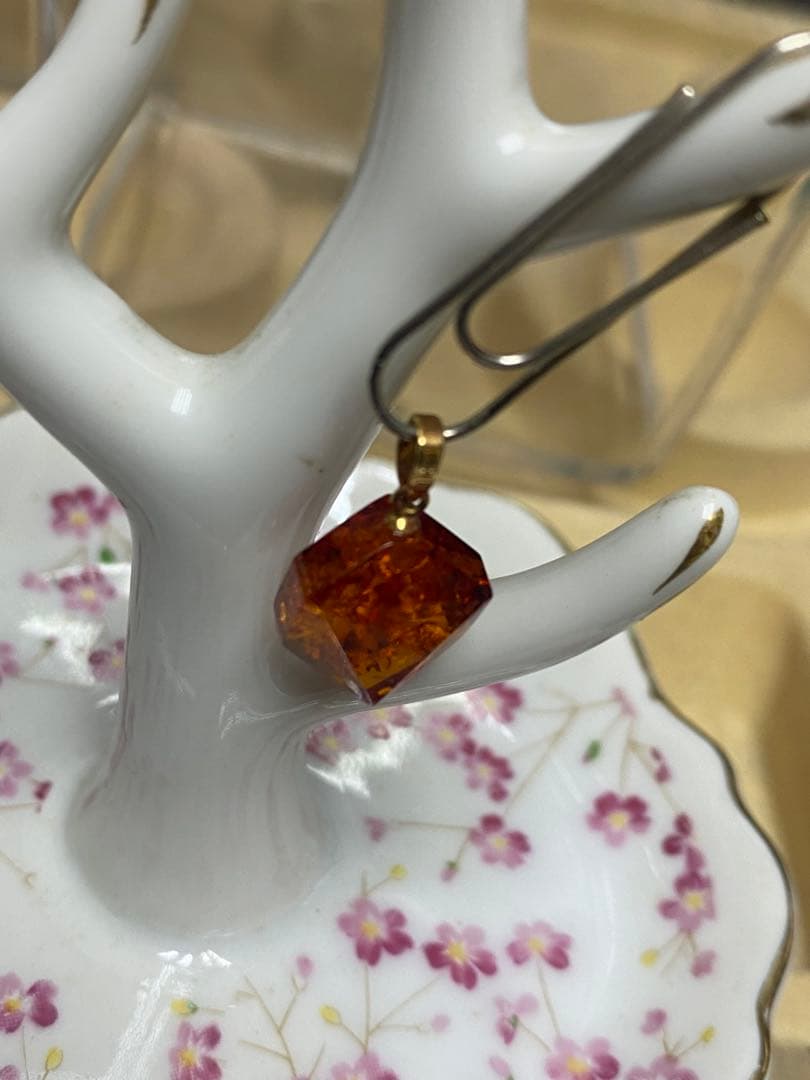 琥珀 六角形ペンダント k18