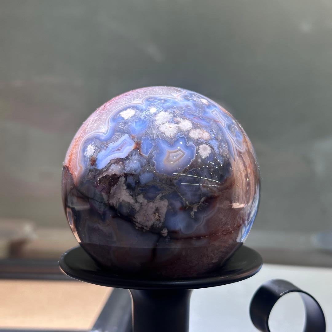 天然石 ブラック桜瑪瑙のスフィア　丸玉　置物G.141