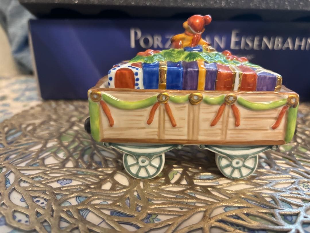 フッチェンロイター　クリスマス機関車 陶器製 新品未使用未開封品　限定版