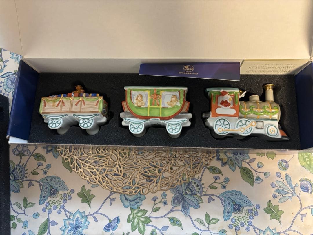 フッチェンロイター　クリスマス機関車 陶器製 新品未使用未開封品　限定版