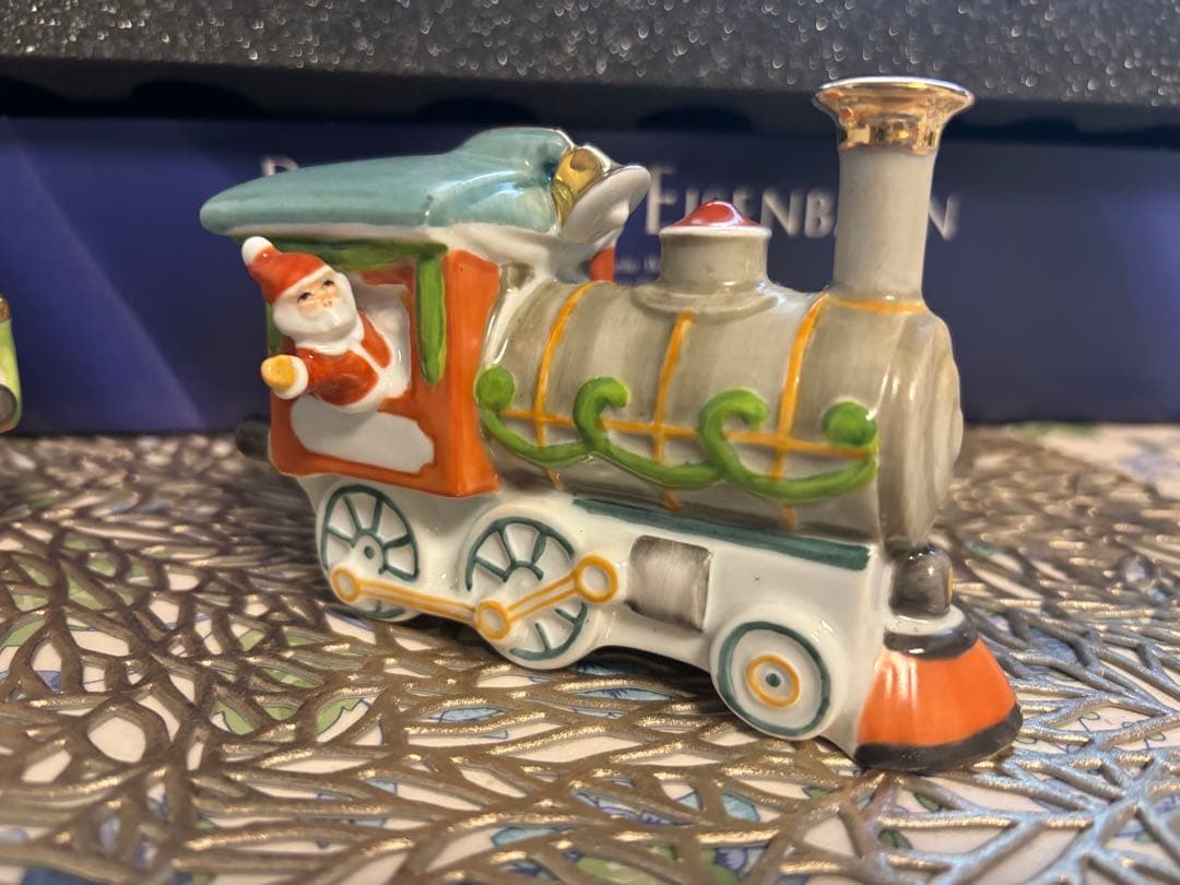 フッチェンロイター　クリスマス機関車 陶器製 新品未使用未開封品　限定版