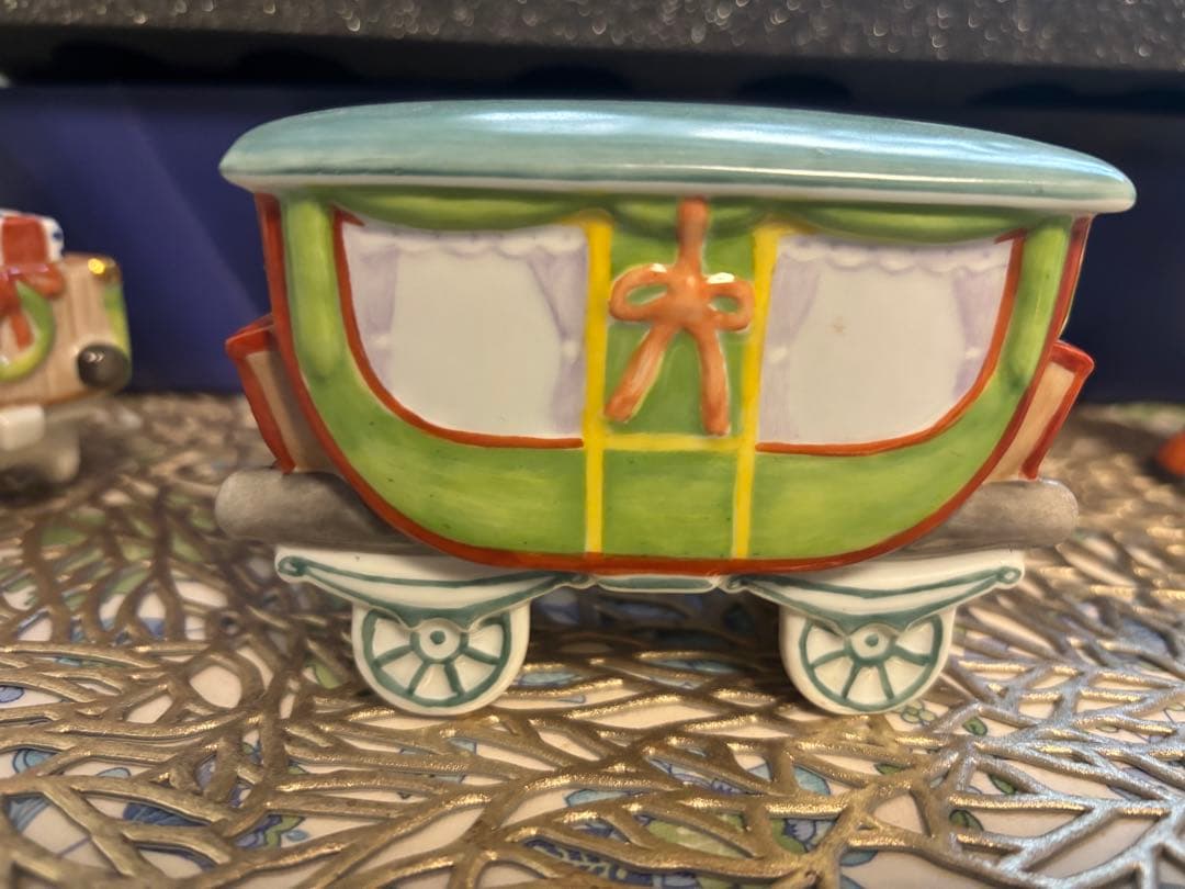 フッチェンロイター　クリスマス機関車 陶器製 新品未使用未開封品　限定版