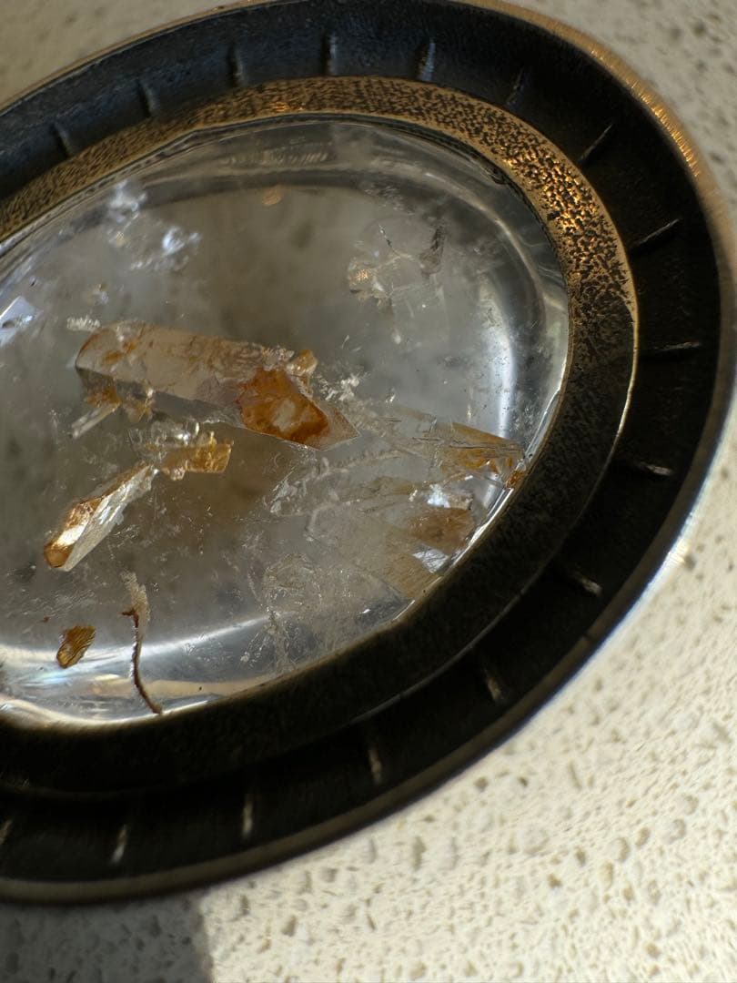 クウォーツインクウォーツ　ペンダントトップ　30*25mm 奇跡の石