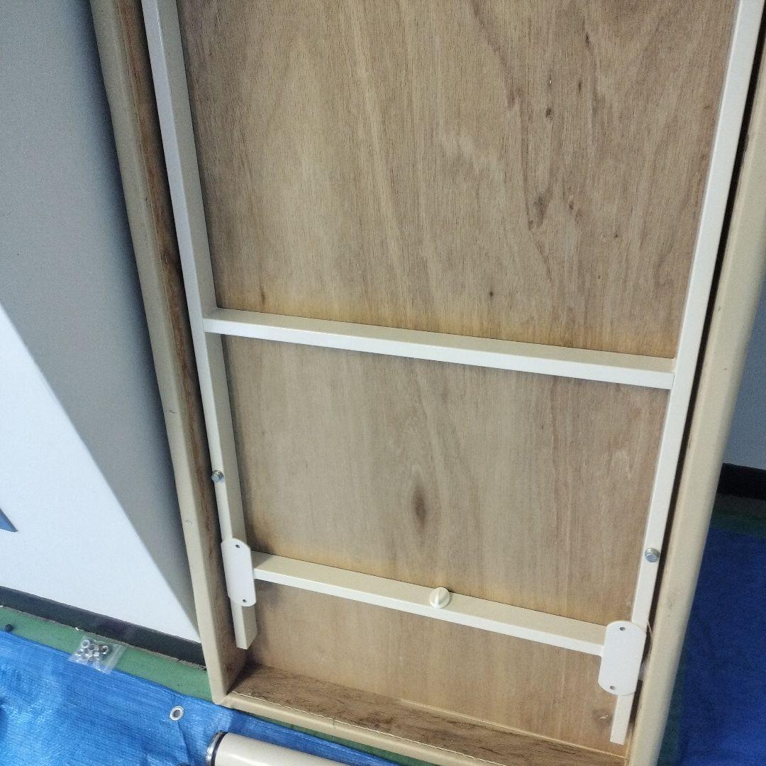 Takadaマッサージベッド施術・エステベッド（脚４本外し同梱・脚本体に錆有り）