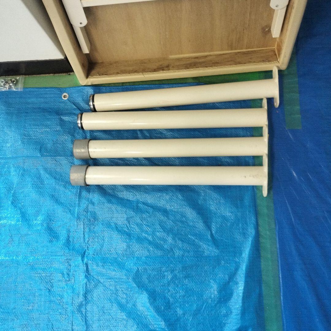 Takadaマッサージベッド施術・エステベッド（脚４本外し同梱・脚本体に錆有り）