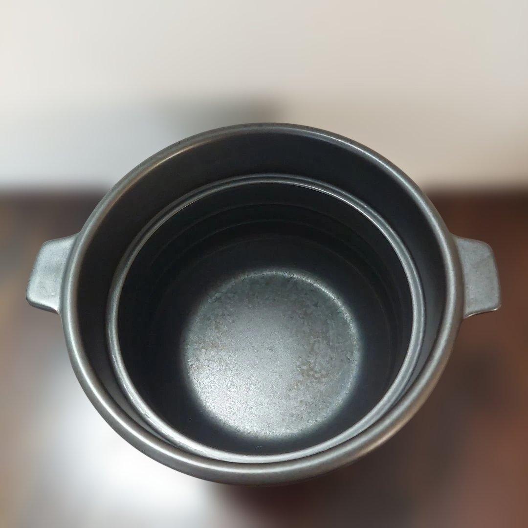 【福岡市南区お引き取り限定】有田焼　究極のごはん鍋　HACHI