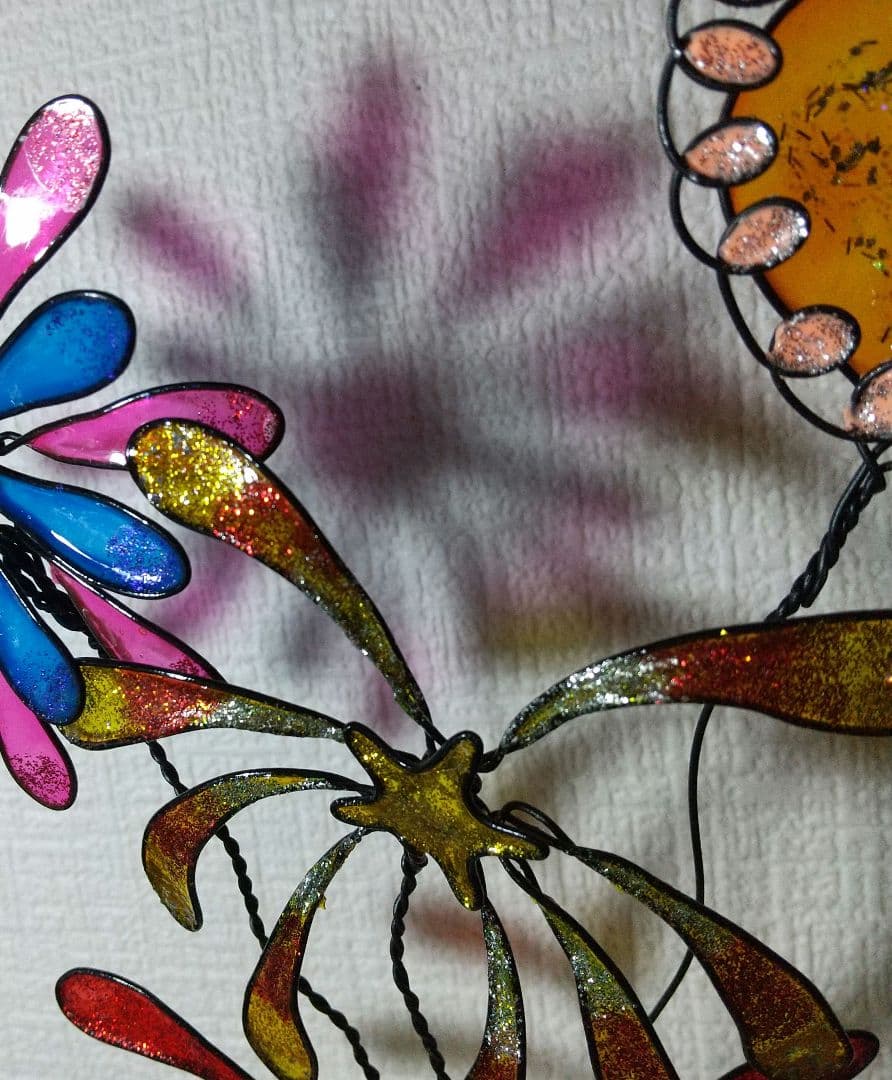 YUI　打ち上げ花火と見上げるシマエナガの置き型飾り　ワイヤークラフト