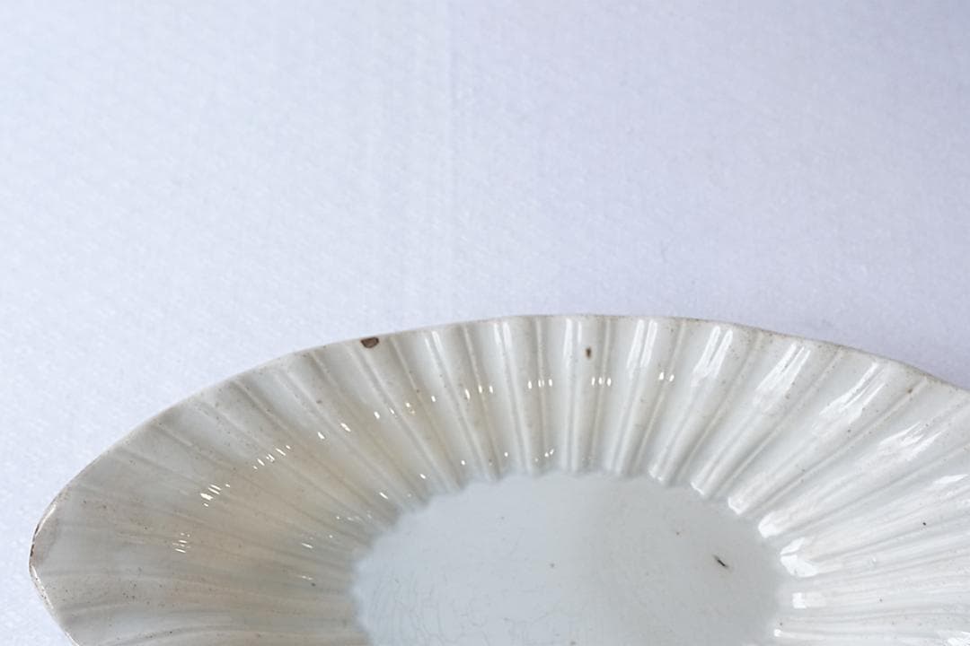 フランスアンティーク　ボルドー　美しい　エンボス　ラヴィエ　25.8cm