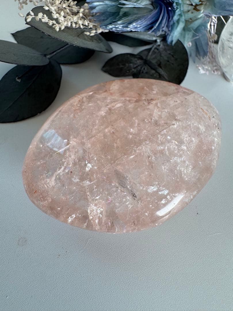 濃いピンク　ピンククリアクォーツ　パーム　虹だらけ　流通名　ピンクアゼツライト