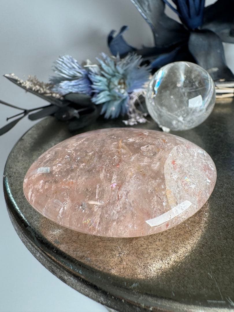 濃いピンク　ピンククリアクォーツ　パーム　虹だらけ　流通名　ピンクアゼツライト