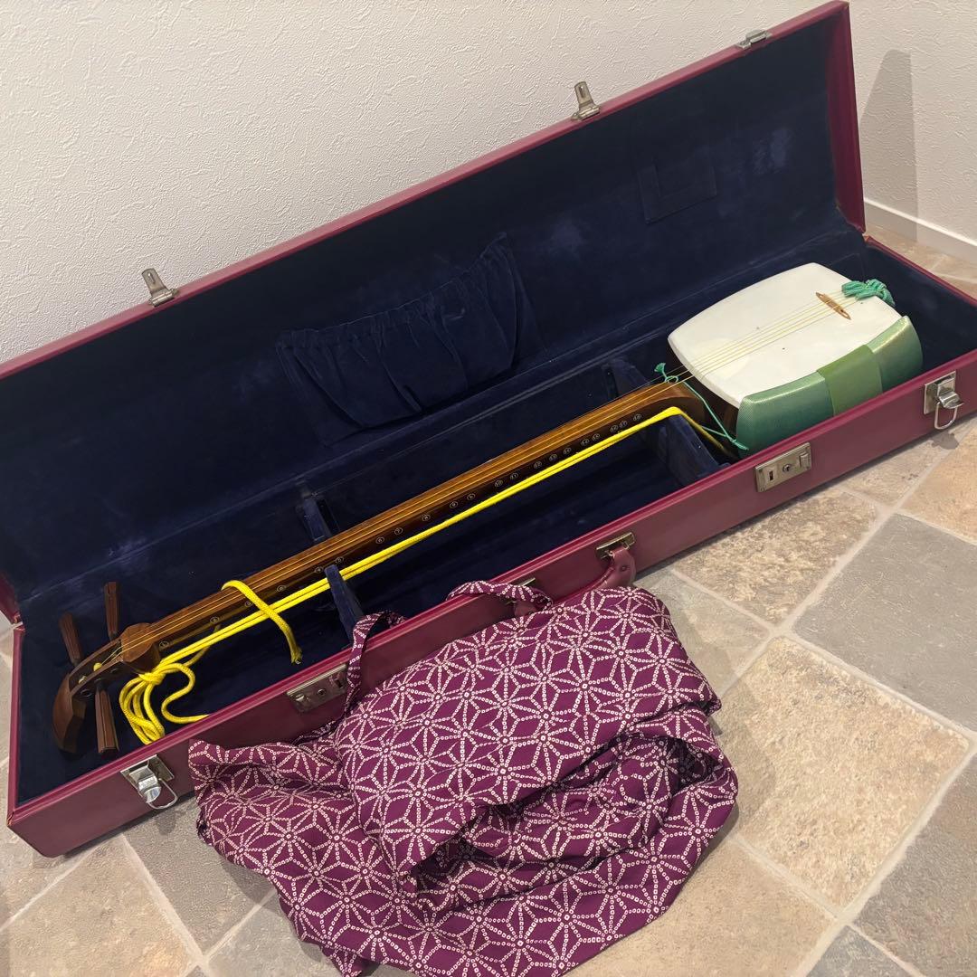 三味線本体 白/緑 ケース付き