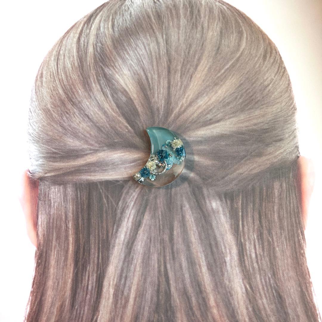 No.710 ドライフラワー　月　レジンヘアゴム