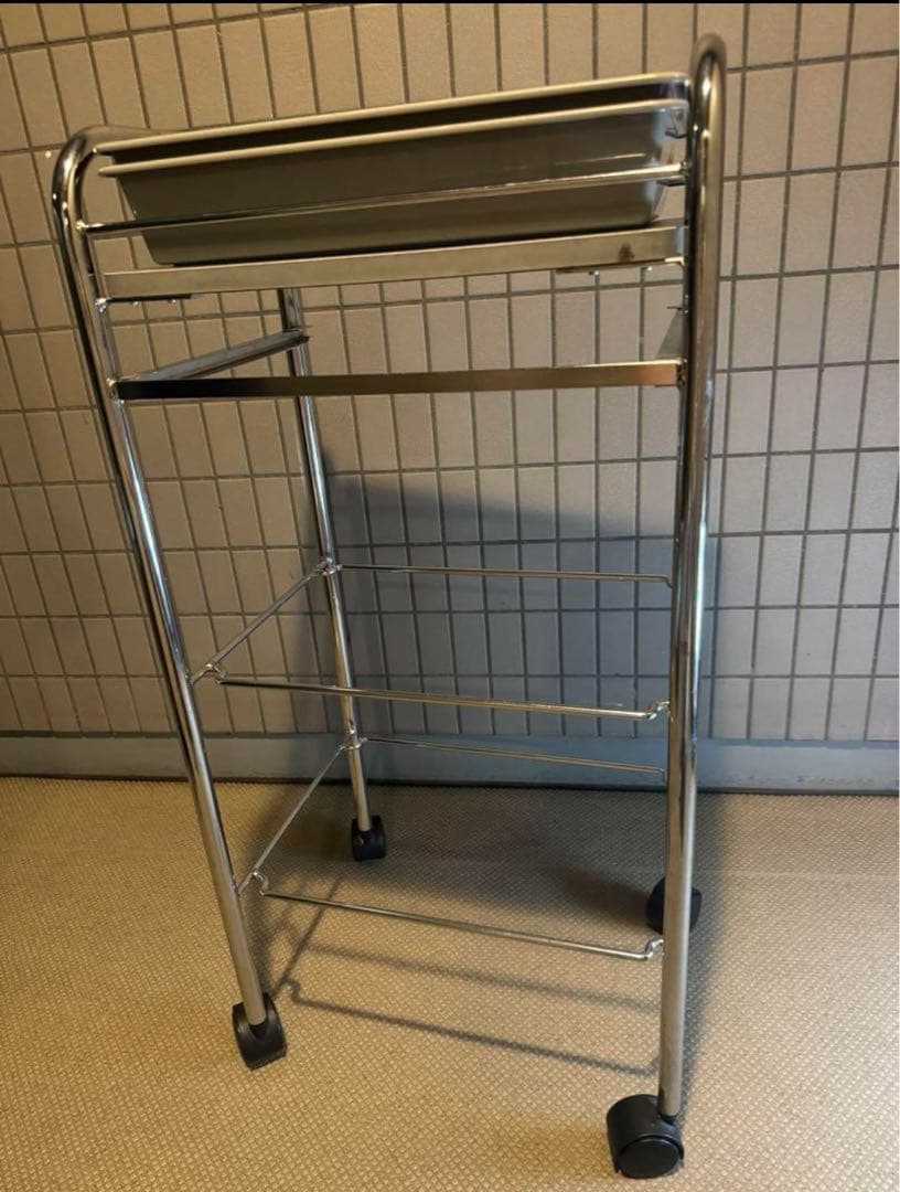業務用　キャスター付き 東京池袋　サロン 美容室 理髪　 収納ワゴン