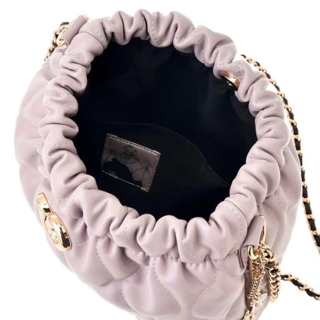 アースラ、フロットサム＆ジェットサム ショルダーバッグ チャーム付き