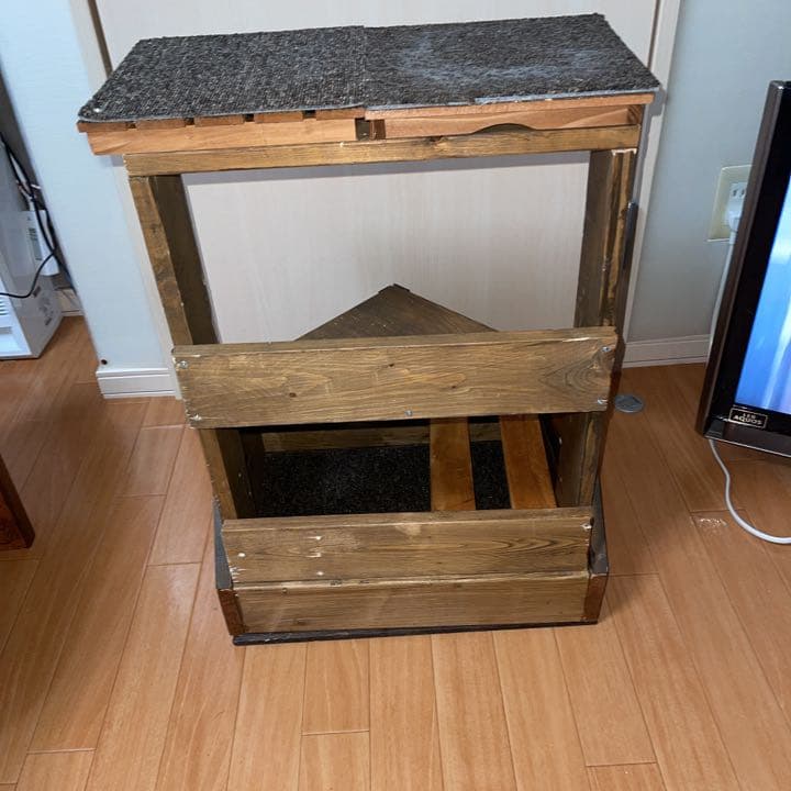 キャットタワー　DIY ハンドメイド　小屋　木製　物置